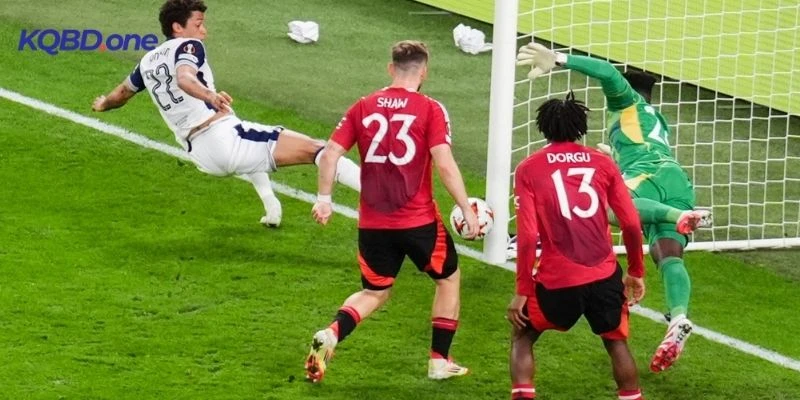 Đánh giá phong độ của cặp đấu